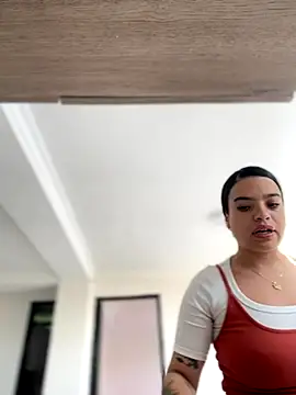 JuanitaMore01 online show from 11/17/25, 08:02