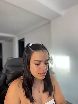 JuanitaMore01 online show from 03/27/26, 10:11