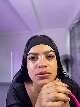 JuanitaMore01 online show from 04/23/26, 08:54