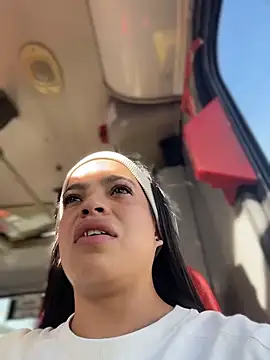 JuanitaMore01 online show from 04/22/26, 08:59