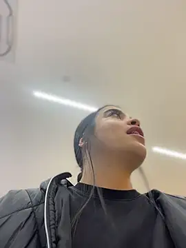 JuanitaMore01 online show from 04/30/26, 08:57