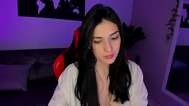 Snapshot of ZoeValencia1 chatting on 10/02/25, 12:30 ZoeValencia1 online show from 10/02/25, 12:30