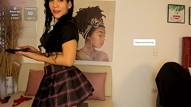 Snapshot of Saraakushh chatting on 06/16/26, 01:44 Saraakushh online show from 06/16/26, 01:44
