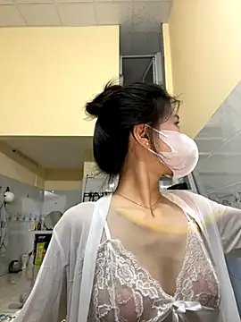 Miinami online show from 09/18/25, 01:03