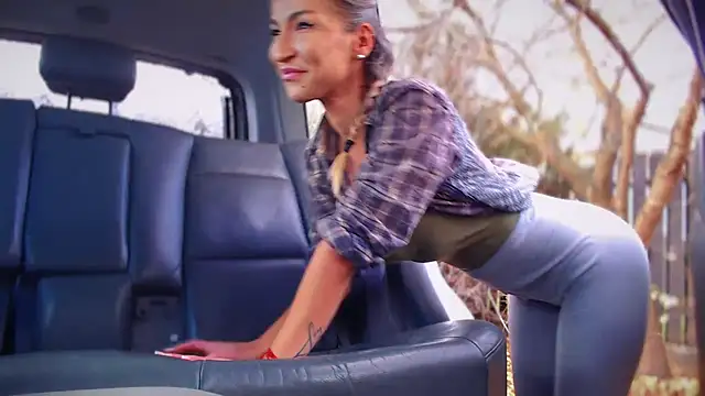 Snapshot of Yourguiltypassionn chatting on 10/27/25, 09:54 Yourguiltypassionn online show from 10/27/25, 09:54