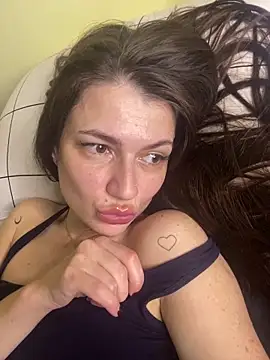 Cute Erika online show from 10/31/25, 11:11