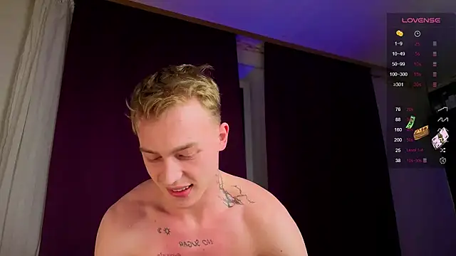 Snapshot of callmealexthx chatting on 11/29/25, 12:00 callmealexthx online show from 11/29/25, 12:00