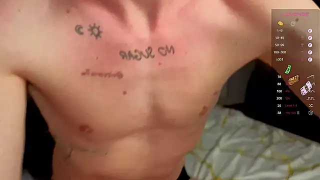 Snapshot of callmealexthx chatting on 12/04/25, 04:33 callmealexthx online show from 12/04/25, 04:33