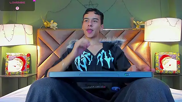 Aiden Royce online show from 12/18/25, 03:22