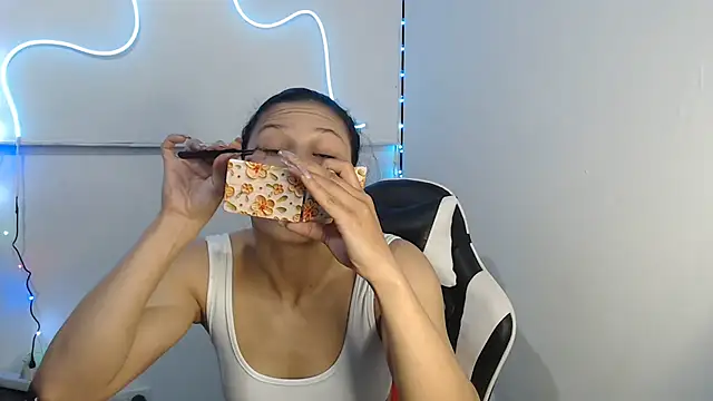 JessGarcia online show from 12/03/25, 01:10