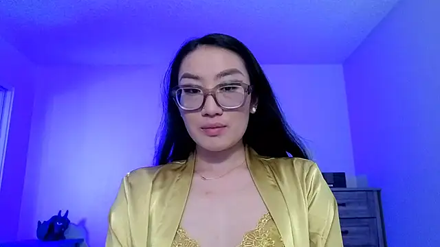 Aliciaz3 online show from 10/06/25, 04:08