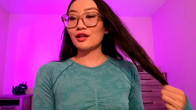 Aliciaz3 online show from 10/05/25, 05:25