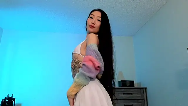 Aliciaz3 online show from 10/29/25, 01:10