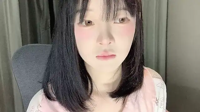 EnEn xiaobao online show from 11/14/25, 04:10