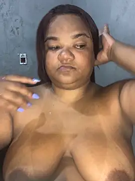 melcarioca1111 online show from 12/15/25, 06:58