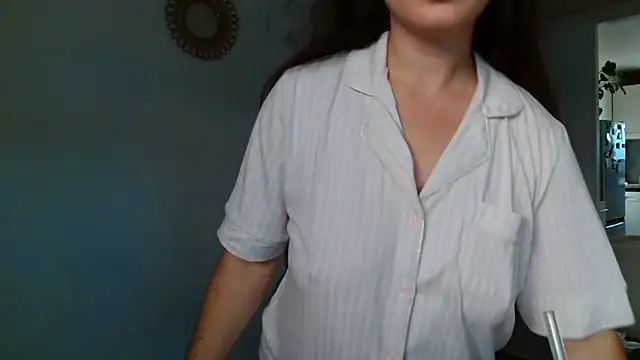 liloush   online show from 10/18/25, 01:24