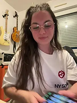 liloush   online show from 04/23/26, 07:15