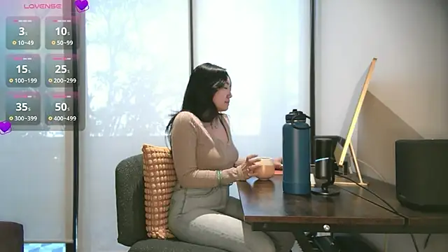 yuzhara online show from 12/16/25, 04:22