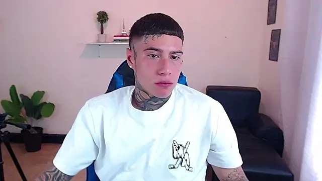 setthomas online show from 10/22/25, 03:44