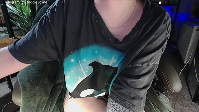 BaddieJoline online show from 11/24/25, 07:25