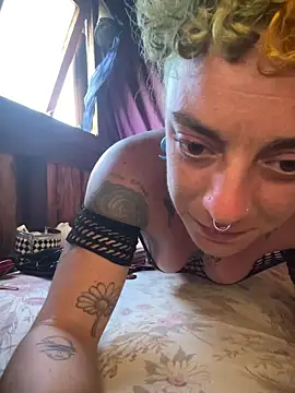 etherconh online show from 12/16/25, 07:51