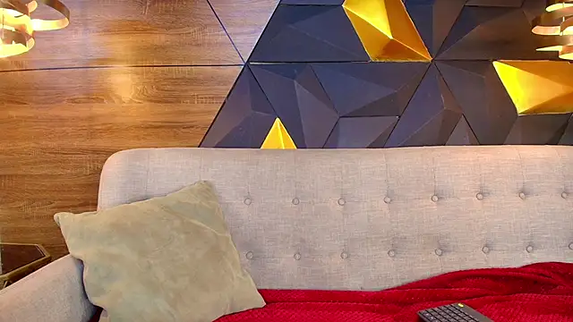 Snapshot of ly_lulu chatting on 12/04/25, 07:13 ly lulu online show from 12/04/25, 07:13