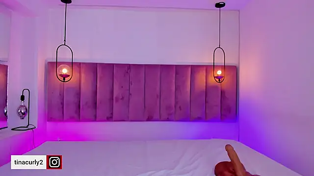 Tina curly online show from 09/30/25, 03:34