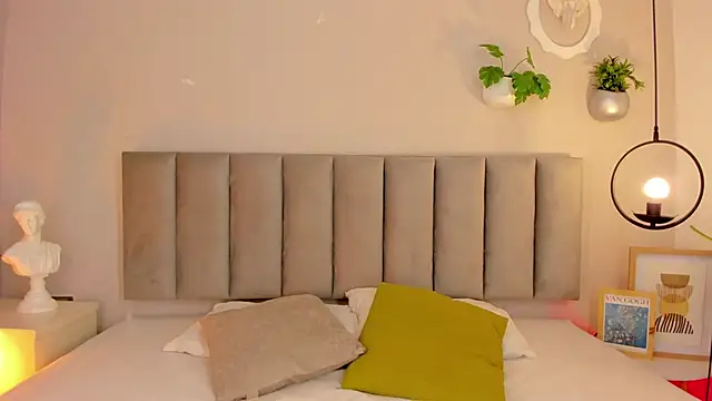 Tina curly online show from 04/15/26, 01:04