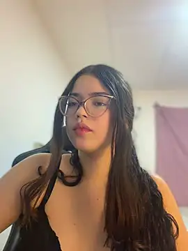 Snapshot of Valentina2390 chatting on 07/09/26, 03:07 Valentina2390 online show from 07/09/26, 03:07
