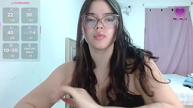 Snapshot of Valentina2390 chatting on 07/20/26, 03:14 Valentina2390 online show from 07/20/26, 03:14