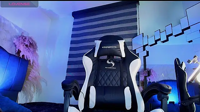 Isaac tan online show from 03/06/26, 12:16