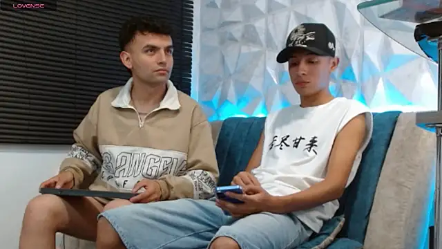 Isaac tan online show from 12/15/25, 03:01