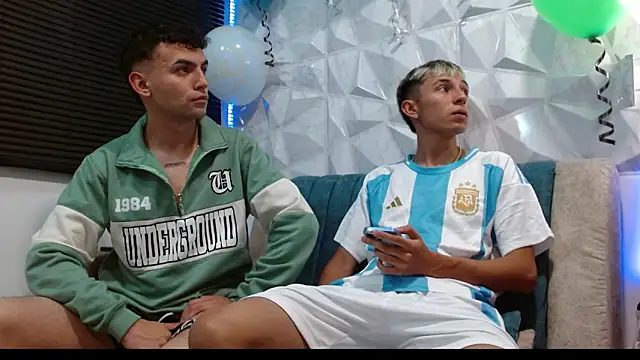 Snapshot of Isaac_tan chatting on 09/12/25, 08:03 Isaac tan online show from 09/12/25, 08:03