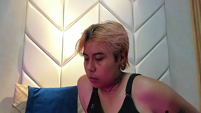 AnnieAndReach online show from 02/06/26, 03:08