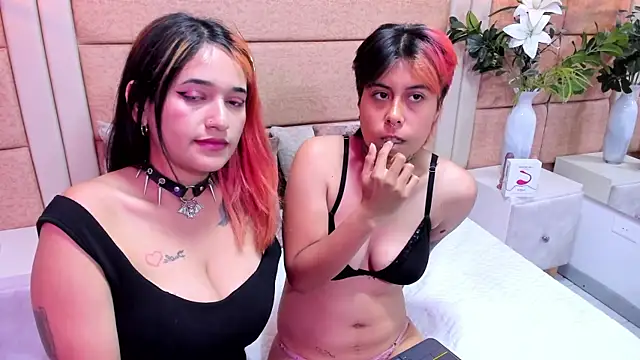 AnnieAndReach online show from 11/26/25, 07:36