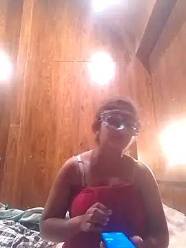 Snapshot of Tsbabylove1 chatting on 10/13/25, 06:31 Tsbabylove1 online show from 10/13/25, 06:31