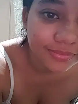 Snapshot of Violethroos chatting on 10/13/25, 02:24 Violethroos online show from 10/13/25, 02:24