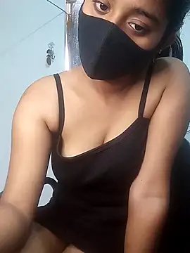 shrutee12 online show from 12/17/25, 07:02