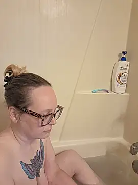 tigolebitties online show from 06/10/26, 02:57