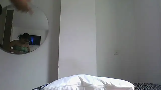 Lucy 2025 online show from 09/17/25, 06:54
