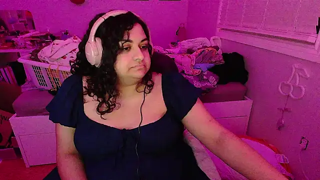 Snapshot of chericheesecake chatting on 09/21/25, 04:50 chericheesecake online show from 09/21/25, 04:50