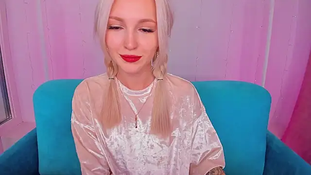 LisaFoxyMe online show from 11/01/25, 08:30