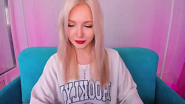 LisaFoxyMe online show from 11/05/25, 01:20