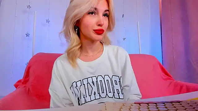 LisaFoxyMe online show from 05/15/26, 01:25