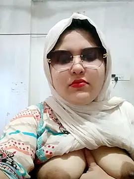 Snapshot of Nusrat-N chatting on 07/12/26, 03:40 Nusrat-N online show from 07/12/26, 03:40