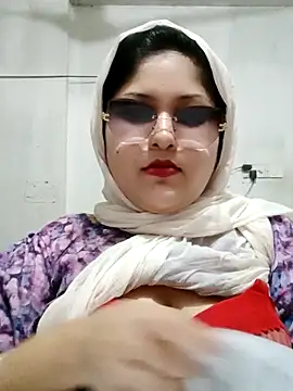 Snapshot of Nusrat-N chatting on 06/15/26, 12:49 Nusrat-N online show from 06/15/26, 12:49
