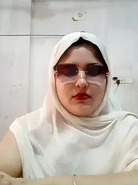 Snapshot of Nusrat-N chatting on 06/27/26, 07:36 Nusrat-N online show from 06/27/26, 07:36