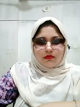 Snapshot of Nusrat-N chatting on 07/12/26, 03:46 Nusrat-N online show from 07/12/26, 03:46
