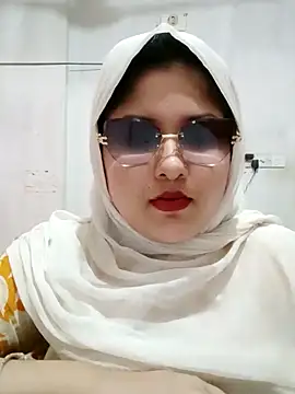 Snapshot of Nusrat-N chatting on 06/13/26, 12:03 Nusrat-N online show from 06/13/26, 12:03