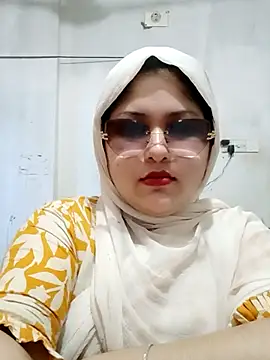 Snapshot of Nusrat-N chatting on 07/14/26, 01:05 Nusrat-N online show from 07/14/26, 01:05